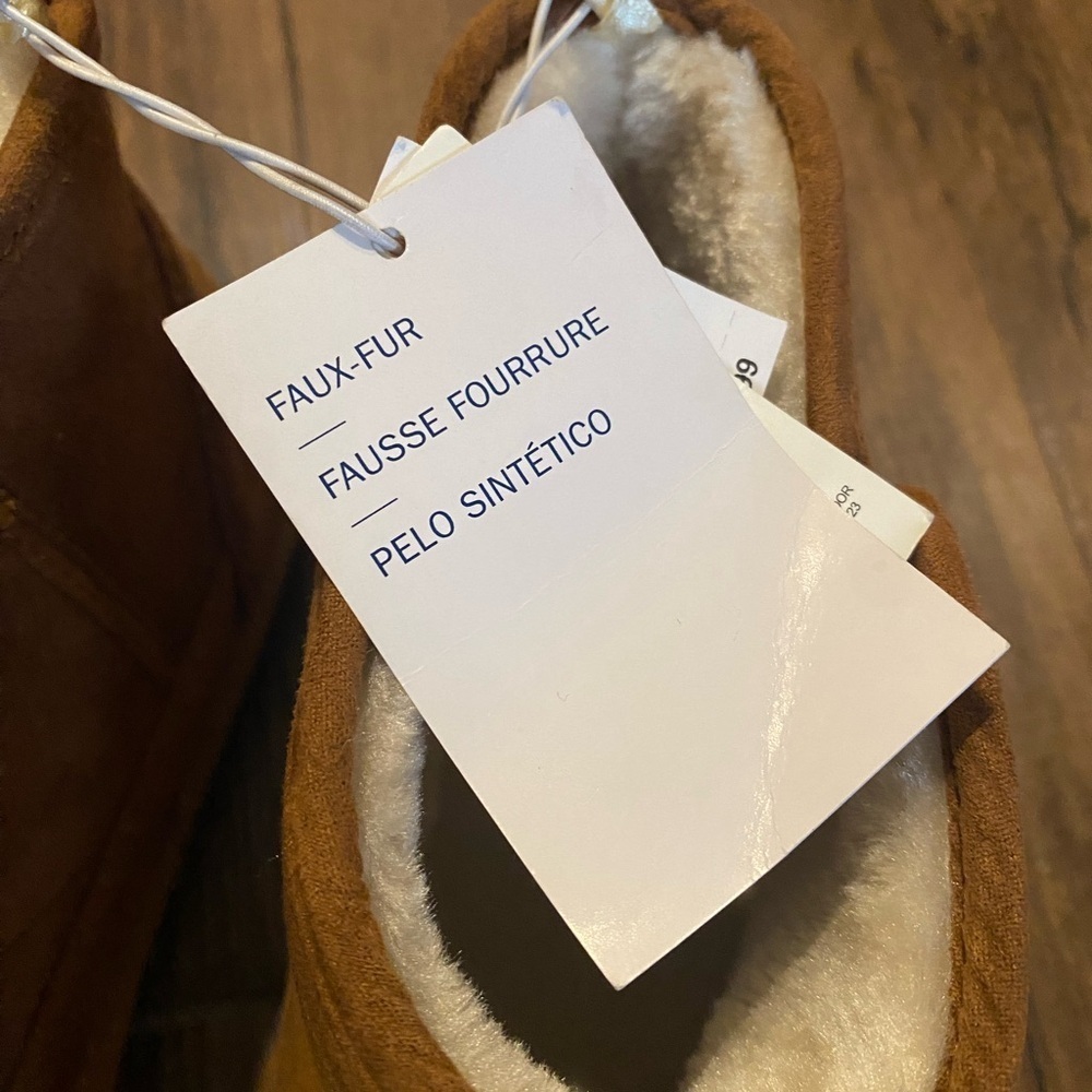 Old Navy NWT Tan Boots Moccasin Style - Picture 6 of 7
